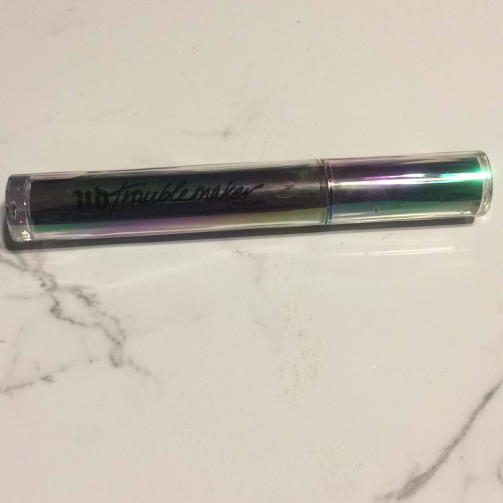 URBAN DECAY troublemaker MASCARA